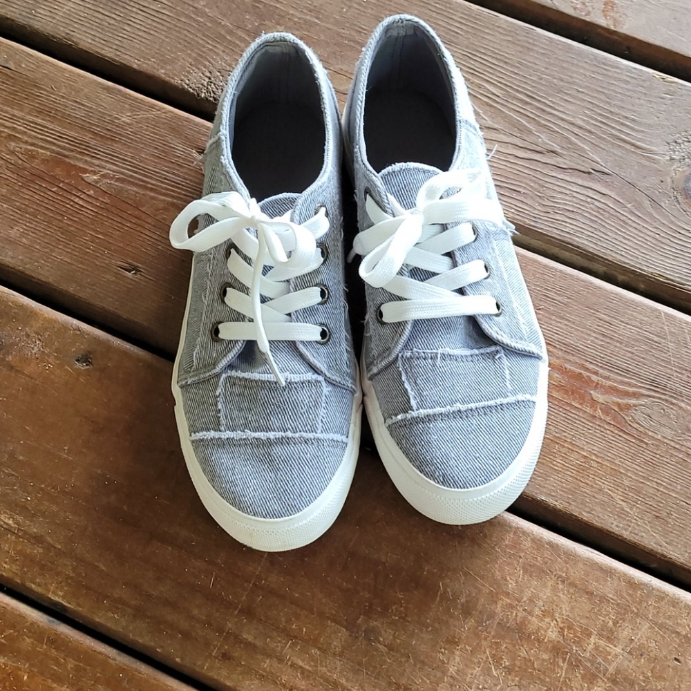 Size 8 grey shoes